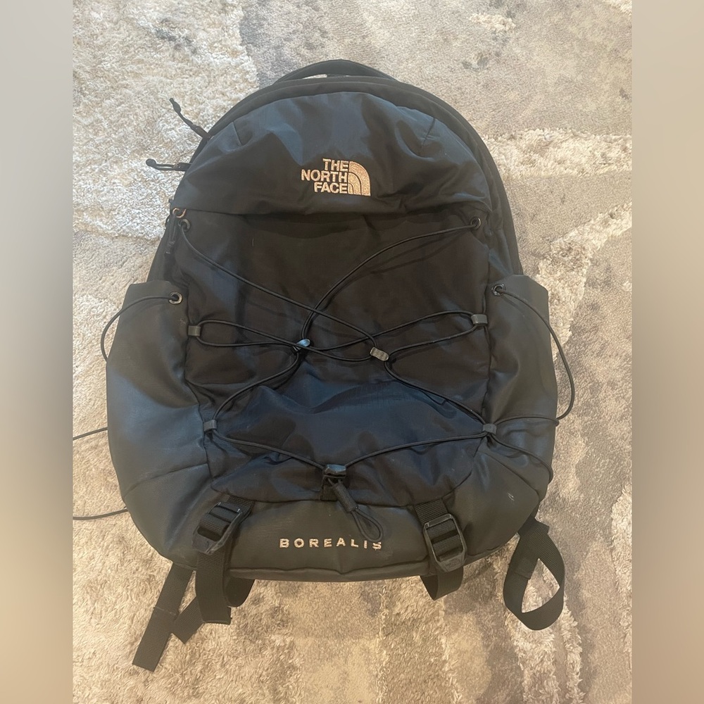 The North Face Backpack, Borealis, Blk and Rose Gold! Great Condition.